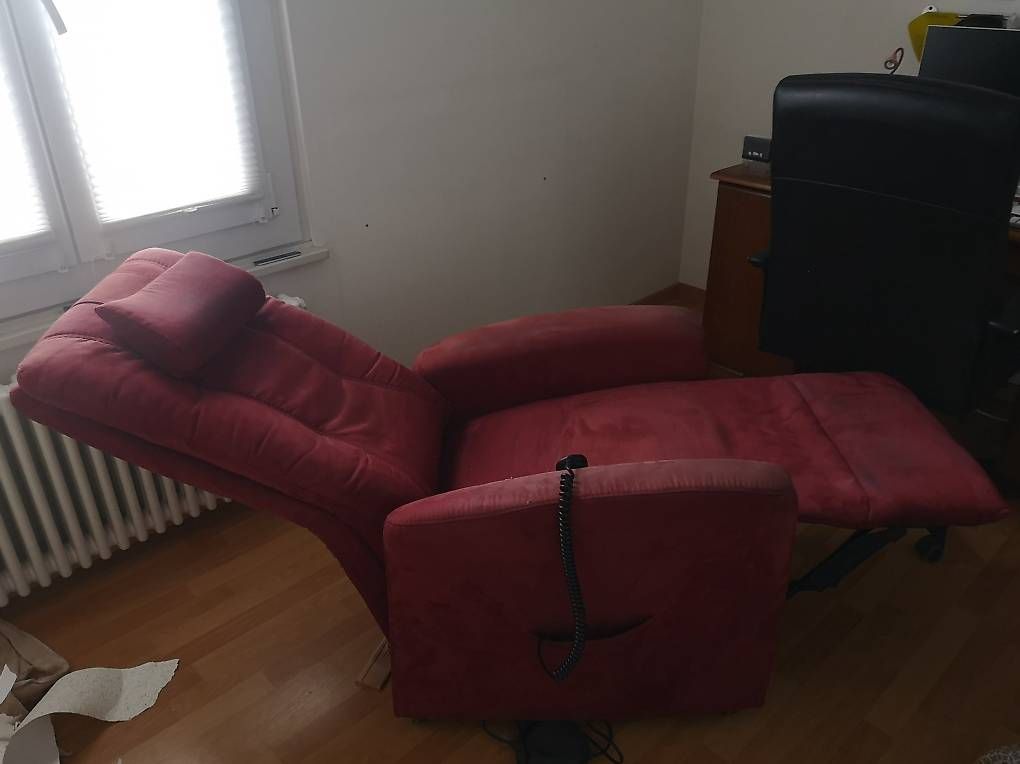 Fauteuils: Fauteuil électrique à donner – D'occasion à Morges par Sick-bo