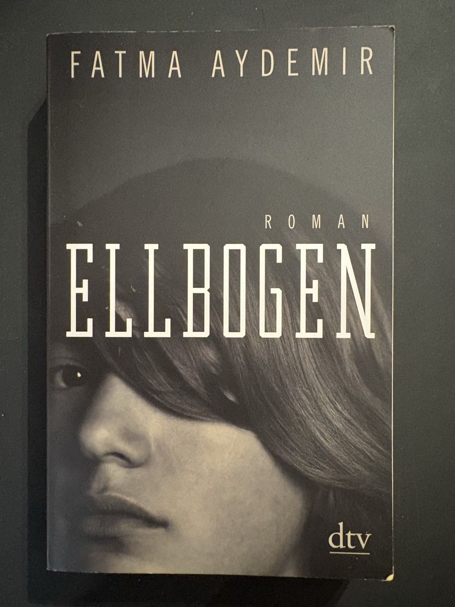 Libri: Ellbogen (Fatma Aydemir) – Usato da Lyss venduto da mat_hsq2