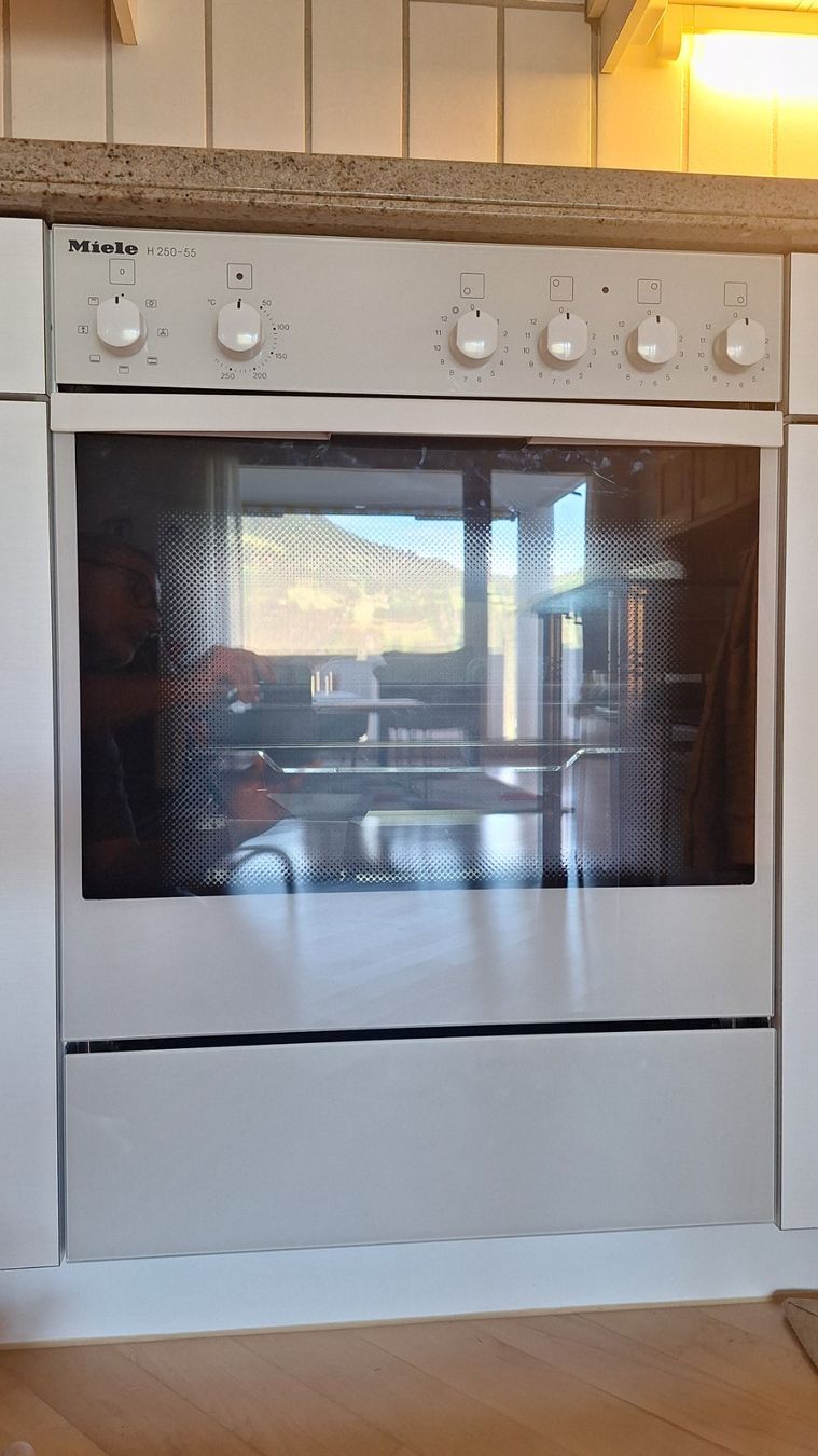 Miele Cucine: Miele Backofen mit Glaskeramikkochfeld H250E-55 – Usato da Hittnau venduto da Fdlogin