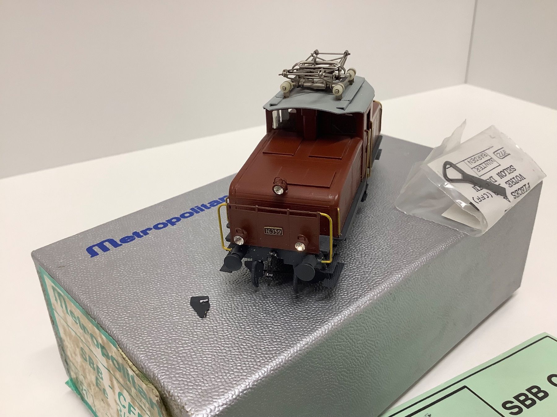 Metropolitan Modellini di ferrovie: Metropolitan H0 Ee3/3 SBB, 521,  Bespielt mit Verpackung – Usato da Chur venduto da Michalis 4