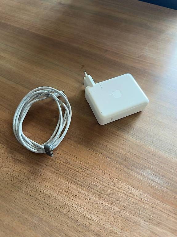 Notebook: MacBook Pro M2 16inch 1TB 16GB RAM – Usato da Basel venduto da jon_76w5 4