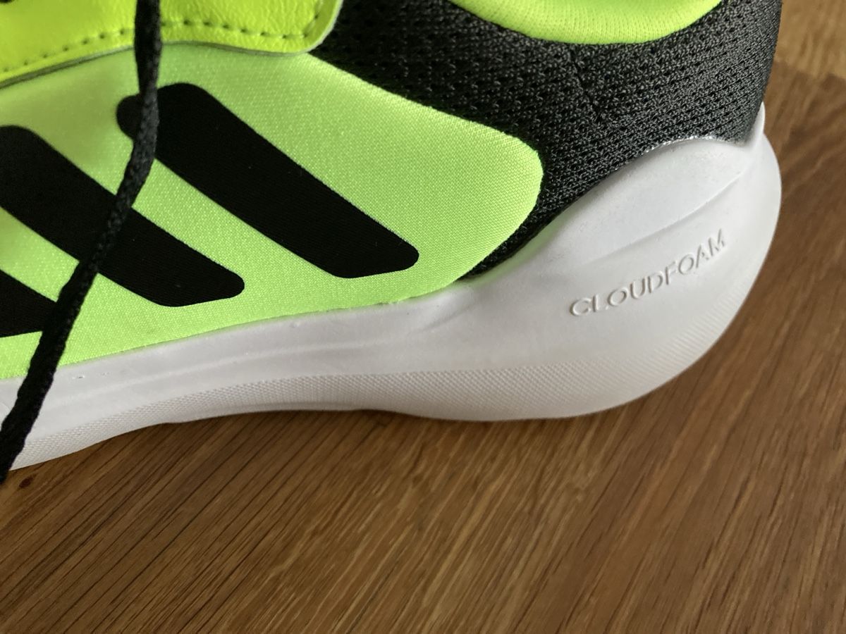Chaussures hommes: Hallenschuhe Gr. 37.5 – D'occasion à Uttigen par daeni_83 1