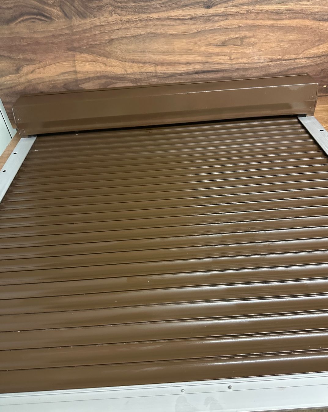 Fensterläden: Rollladen braun, gut erhalten  100 x 105 – Gebraucht aus Nussbaumen AG von olitech5415