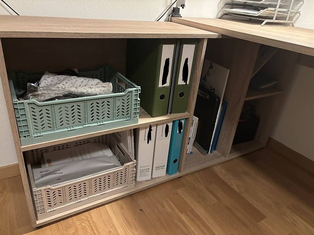Schreibtische: Bürotisch – Gebraucht aus Lichtensteig von happy962 1