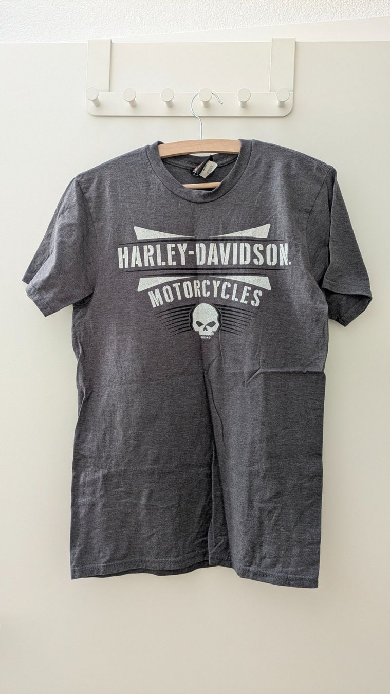 Harley-Davidson T-shirt: Harley Davidson – Usato da Estévenens venduto da Rockingirl