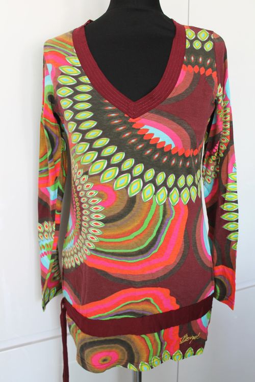 sous pull,tunique Desigual taille XS ou 34