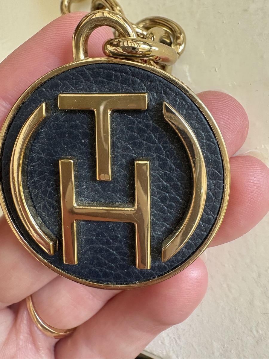 Schlüsselanhänger & - bänder: Schlüsselanhänger Tommy Hilfiger  – Gebraucht aus Estavayer-le-Lac von Mimmy02 2