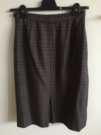 Jupe Burberry's vintage, 100% laine, doublée, taille 36