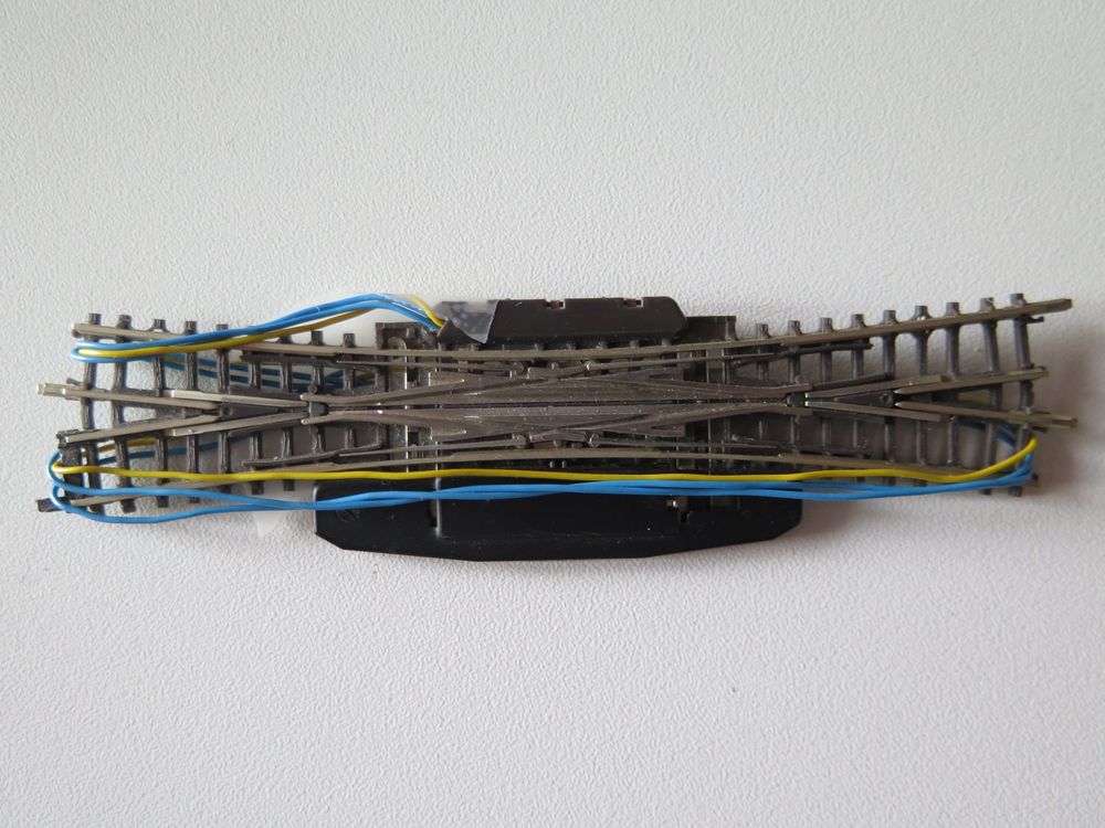 Double Croisement Märklin Z 8560 - échelle 1:220 - Pour Réseau Miniature En Courant Continu