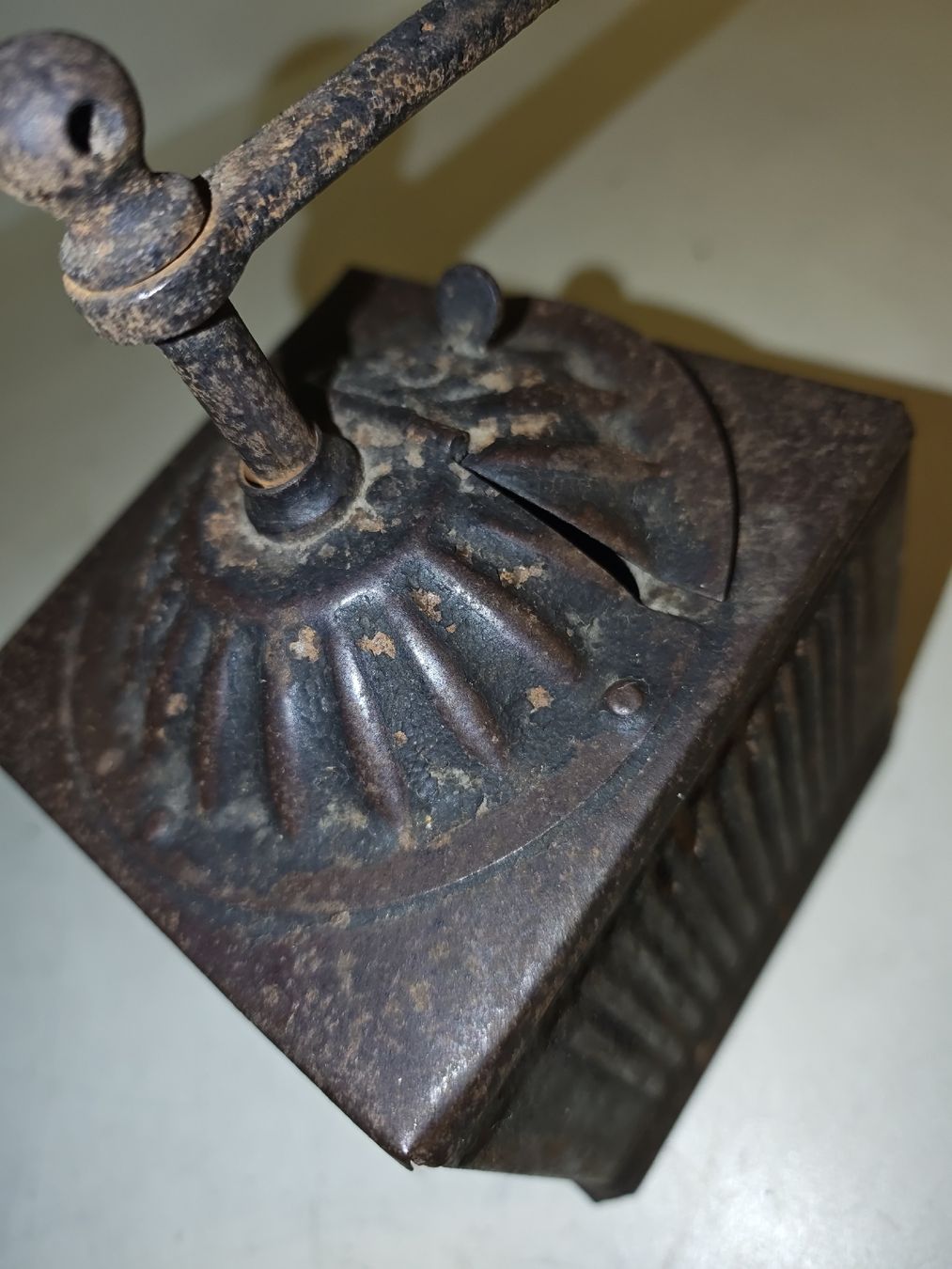 Elettrodomestici da cucina: Kaffee oder Pfeffermühle, 1900er. Antik. (nov523) – Usato da Künten venduto da Schnaepplihuus 7