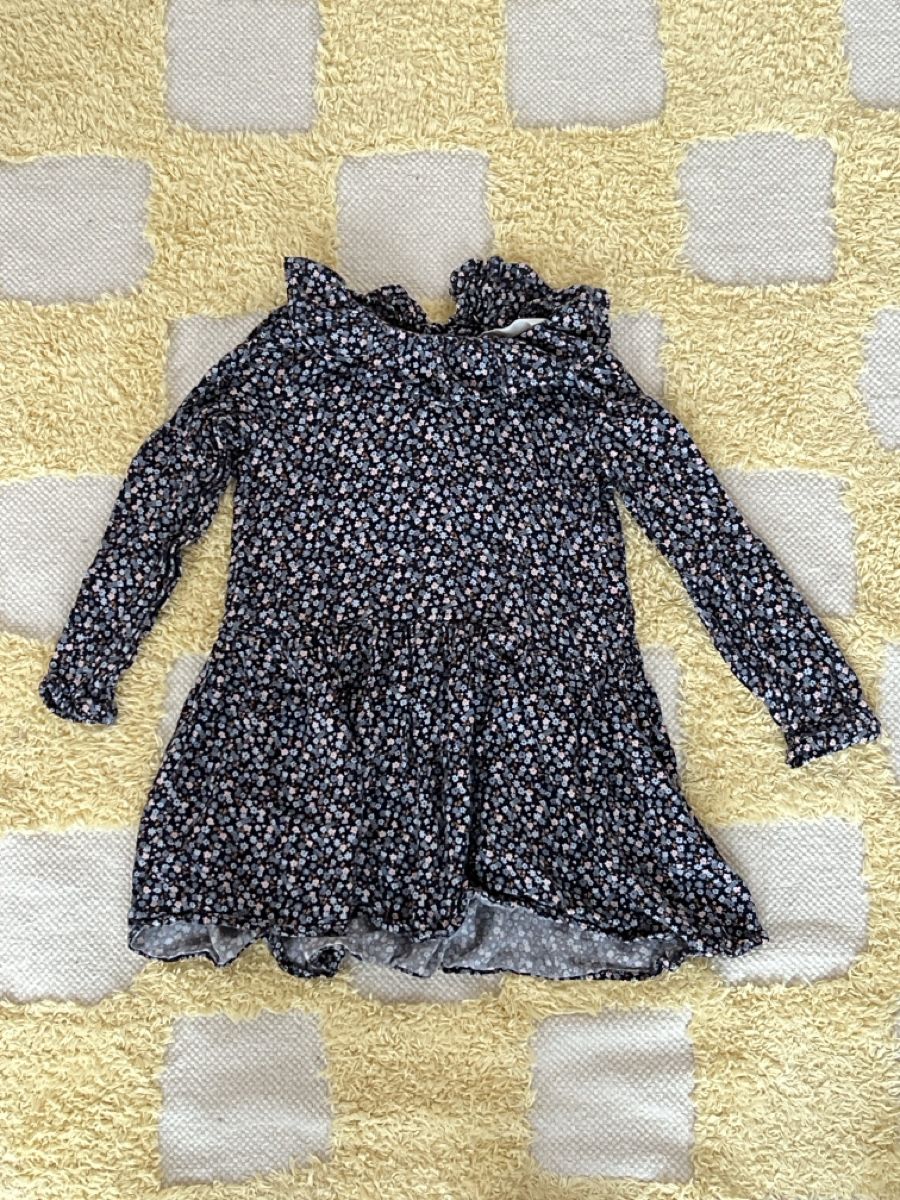 H&M Kleider & Röcke: H&M Kinderkleid Gr 116 – Gebraucht aus Winterthur von LeonoraCor