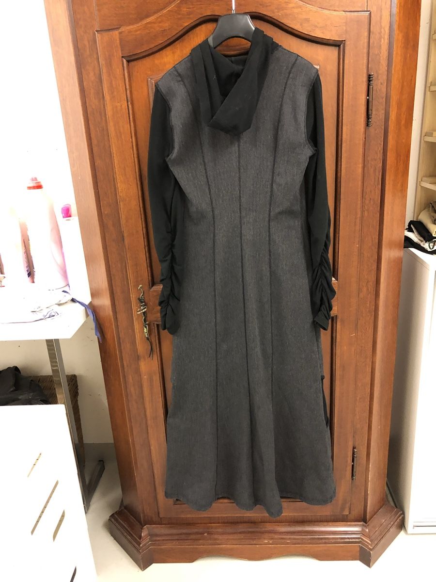 Vestiti: Kleid mit Kaputze Gr. 34 – Usato da bern venduto da marion78 1
