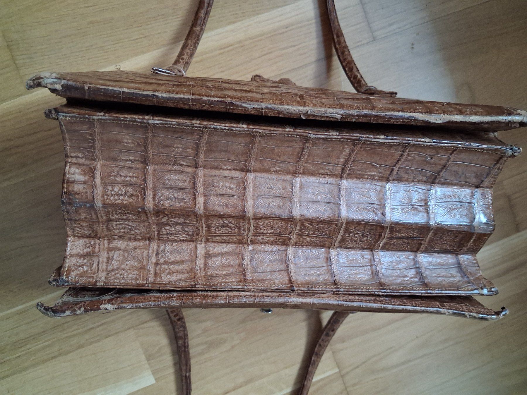 Taschen für Damen: Handtasche aus Krokokdilleder – Gebraucht aus Zumikon von belinda31 1