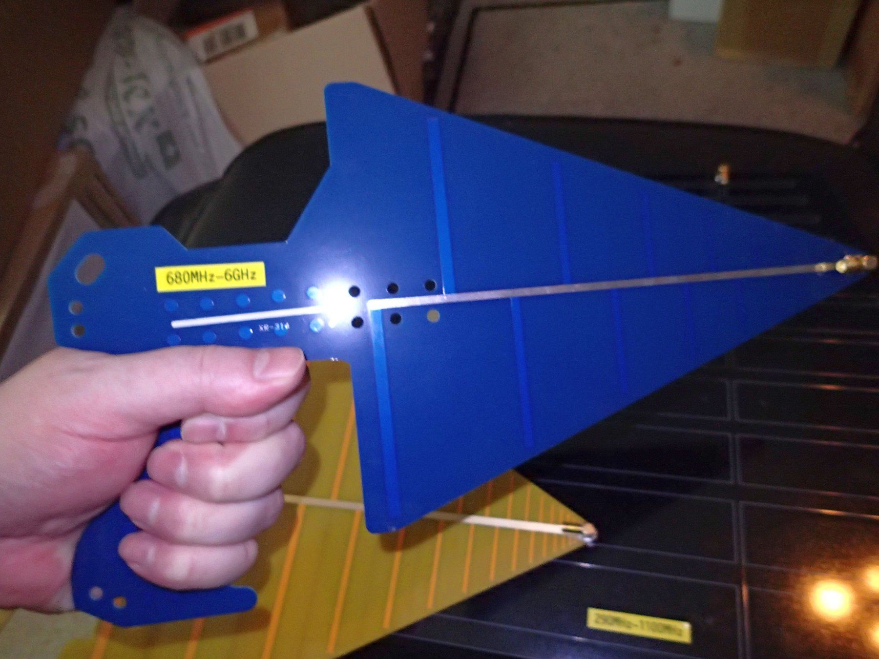 Radiocomunicazione: LogPer PCB Antennenset, Peilantenne , EMV-Antennen, Antenne – Usato da Zürich venduto da youelec 7