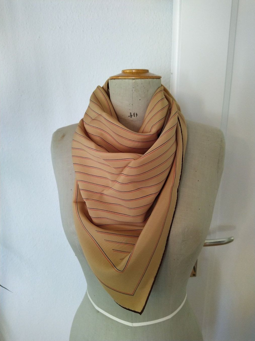 Foulards, Tücher & Schals: Foulard 'beige' – Gebraucht aus Triesen von stephanieschurti 2