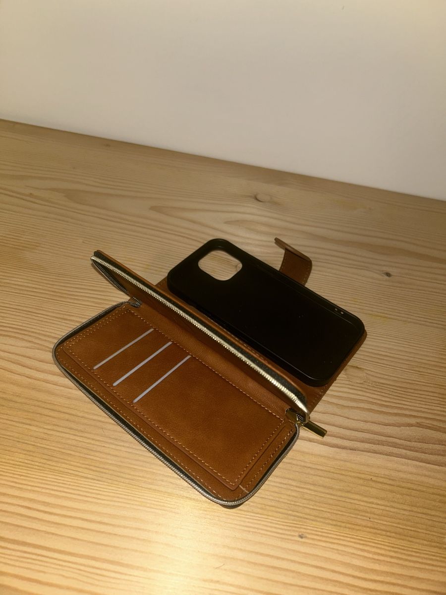 Covers & Schutzfolien: iPhone 15 Hülle braunes Leder mit Reisverschlussfach – Neu (gemäss Beschreibung) aus Pfaffhausen von Lucky_Nut 2