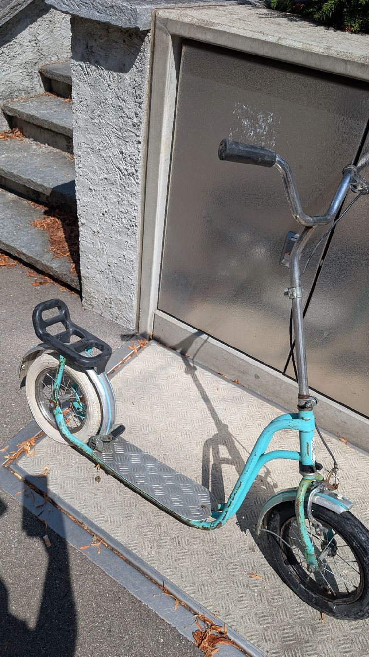 Puky Kickboard: Puky Tretroller mit Sitz gebraucht – Difettoso da Rorschach venduto da Obi-Wan85