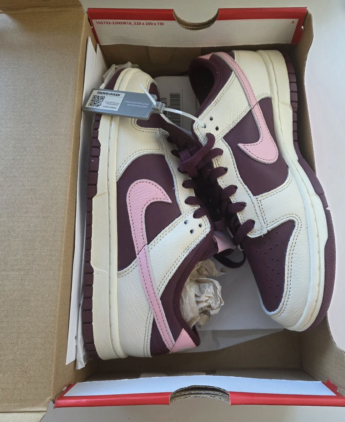 Nike Scarpe da uomo: NIKE Dunk Low 'Valentine's Day' – Nuovo e nell'imballaggio originale da Genève venduto da tacoma08 1
