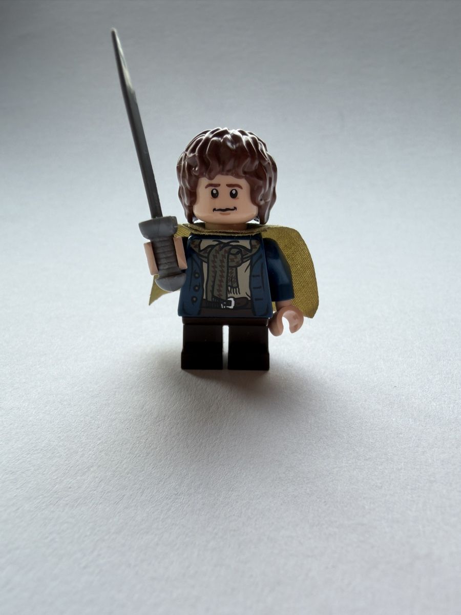 Lego Figuren: LEGO Herr der Ringe Pippin lor012 mit Schwert – Neu (gemäss Beschreibung) aus Beinwil am See von Tobi-Wied