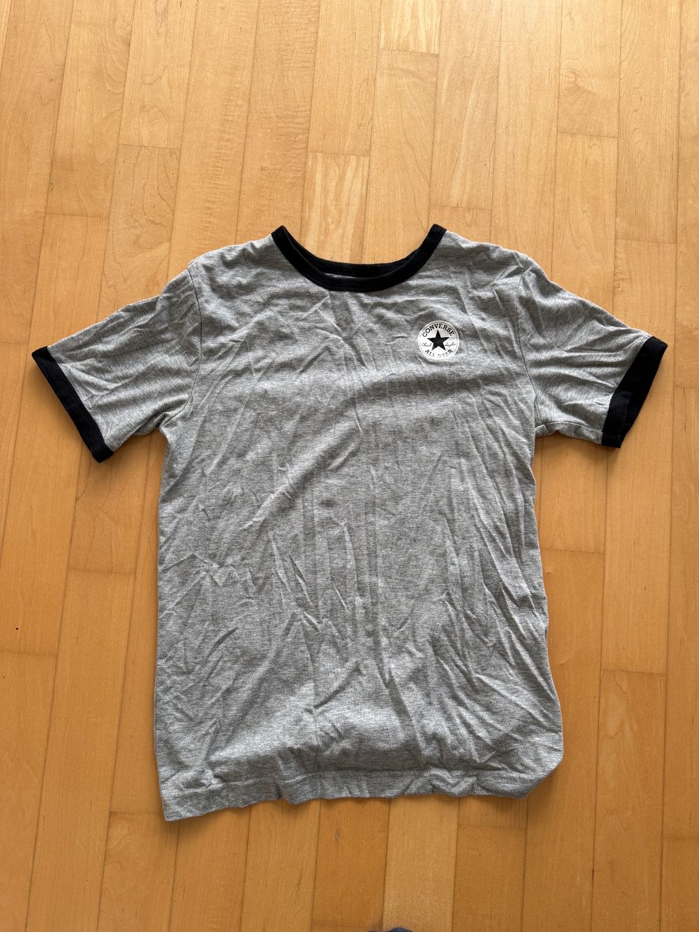 Converse T-shirt: Converse Tshirt Damen XS – Nuovo (secondo la descrizione) da Baar venduto da julia_2828
