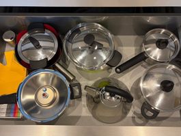 4 Kochtöpfe 1 Bratpfanne 1 Dampfkochtopf INDUKTION