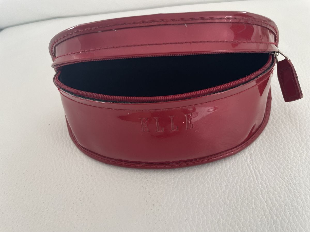 Altro in  Abbigliamento & Accessori: Brillenetui ELLE – Usato da Rüti ZH venduto da kar_xx9l 2