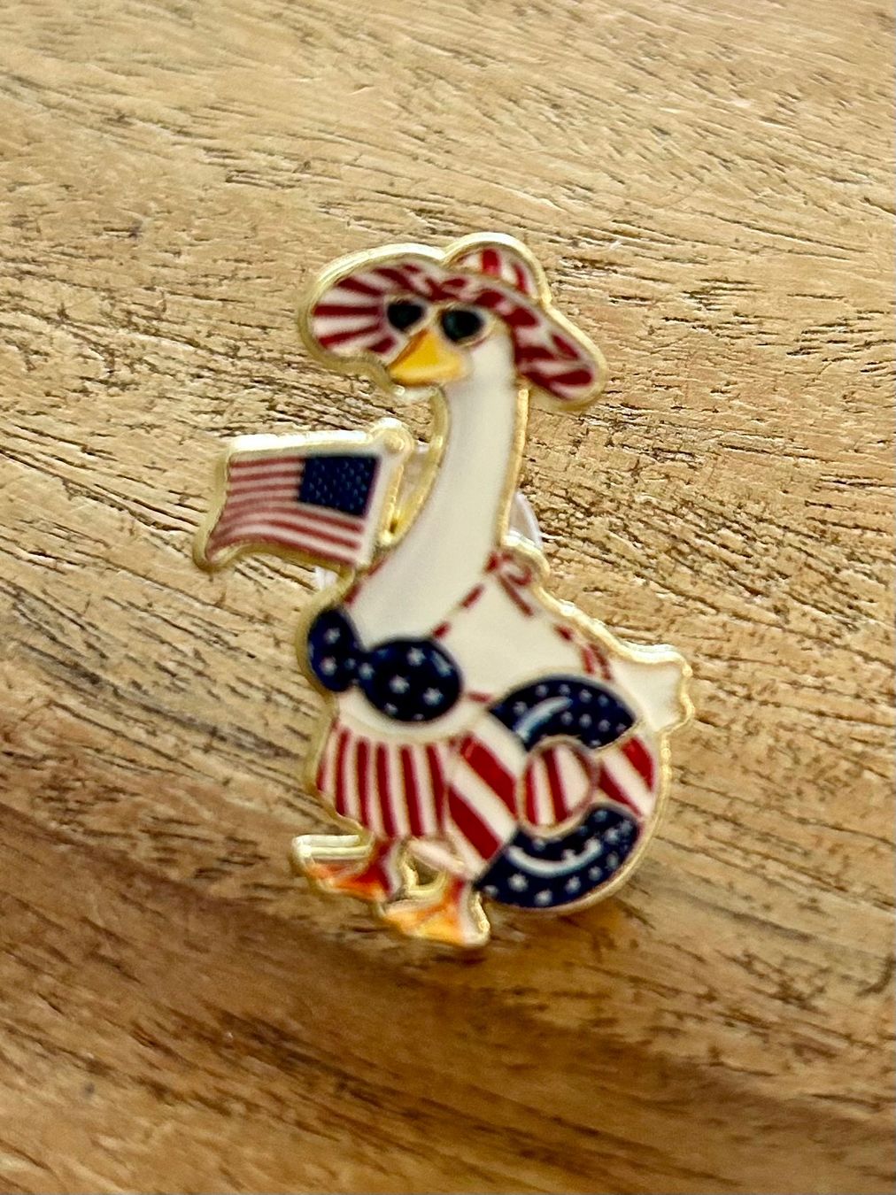 Plaquettes & Badges: Pin Gans – Neuf avec emballage d'origine à Geneve par vane267