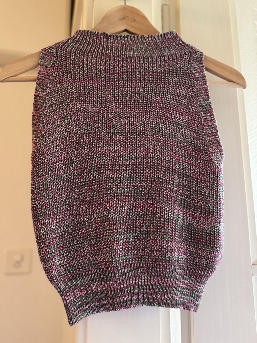 Gilet & Giacche senza maniche: Hand-knitted sleeveless top for summer, size S, unique. – Nuovo (secondo la descrizione) da Zürich venduto da olalinda 5