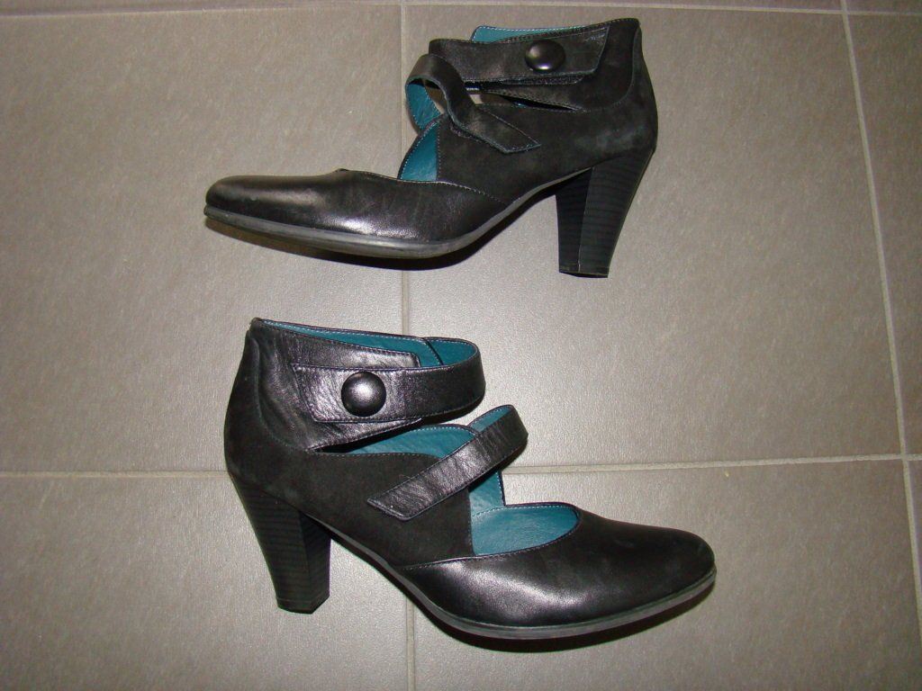 Scarpe da donna: Chaussure en cuir, Karston – Nuovo (secondo la descrizione) da Lussery-Villars venduto da pousinete02