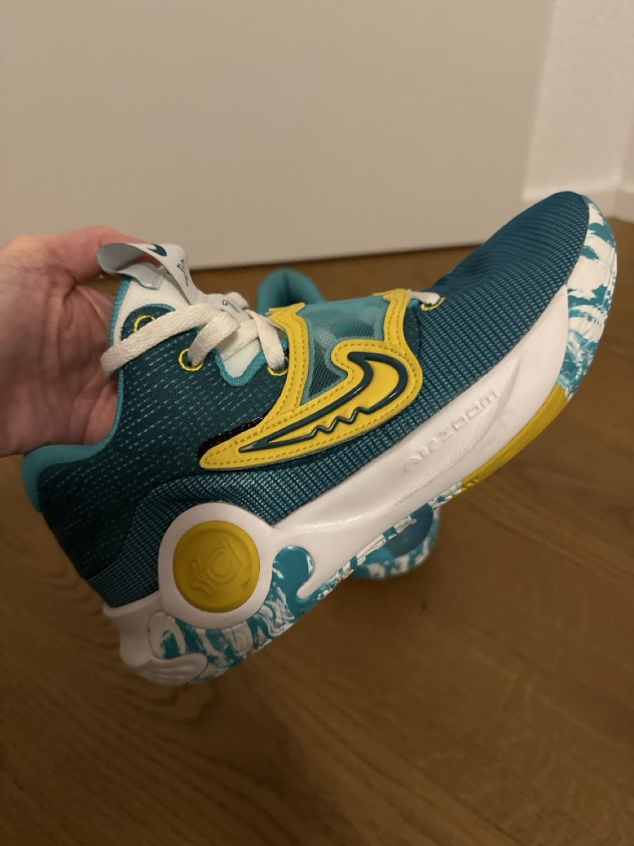 Nike Scarpe per ragazzi: Nike Performance Basketballschuhe Gr. 42.5 – Usato da Unterstammheim venduto da tam_rqw2 1
