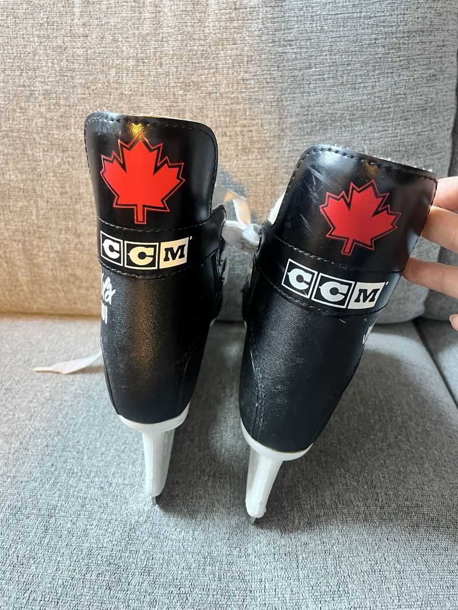 Ccm Pattini da ghiaccio: Schlittschuhe CCM Gr. 33 – Nuovo (secondo la descrizione) da Ennenda venduto da Brimann 2