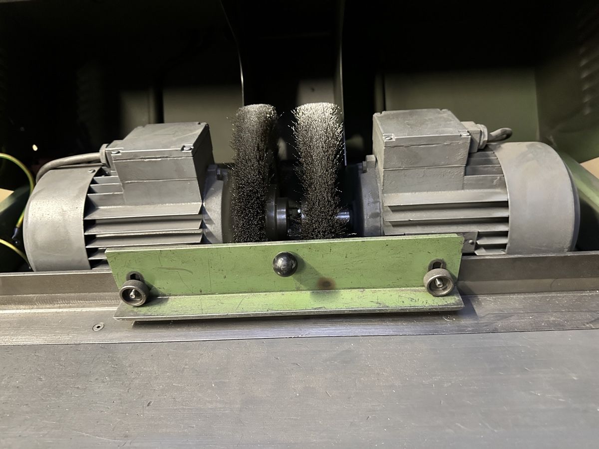 Tutte le macchine: Blechkantenversäuberungsmaschine Kunz K5 – Usato da Basel venduto da MaschinenSchweiz 7