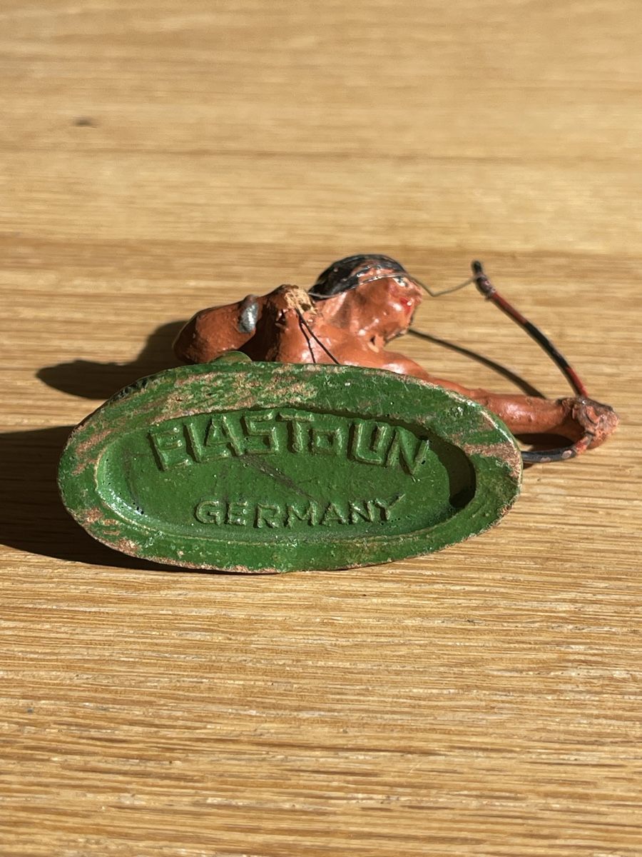 Elastolin Giocattoli: Spielfigur Elastolin Indianer mit Bogen, guter Zustand – Usato da Basel venduto da torthum 2