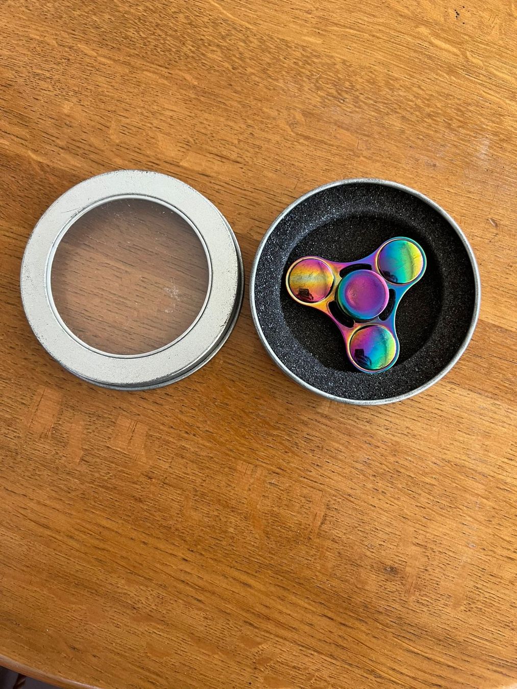 Spielzeuge: Fidget Spinner farbig – Gebraucht aus Hettlingen von lou_c27x 1