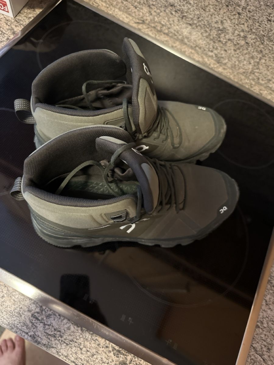 On Scarpe da uomo: ON Running Boots Grey Size Unknown Used – Usato da Vulpera venduto da Ricky1989 1