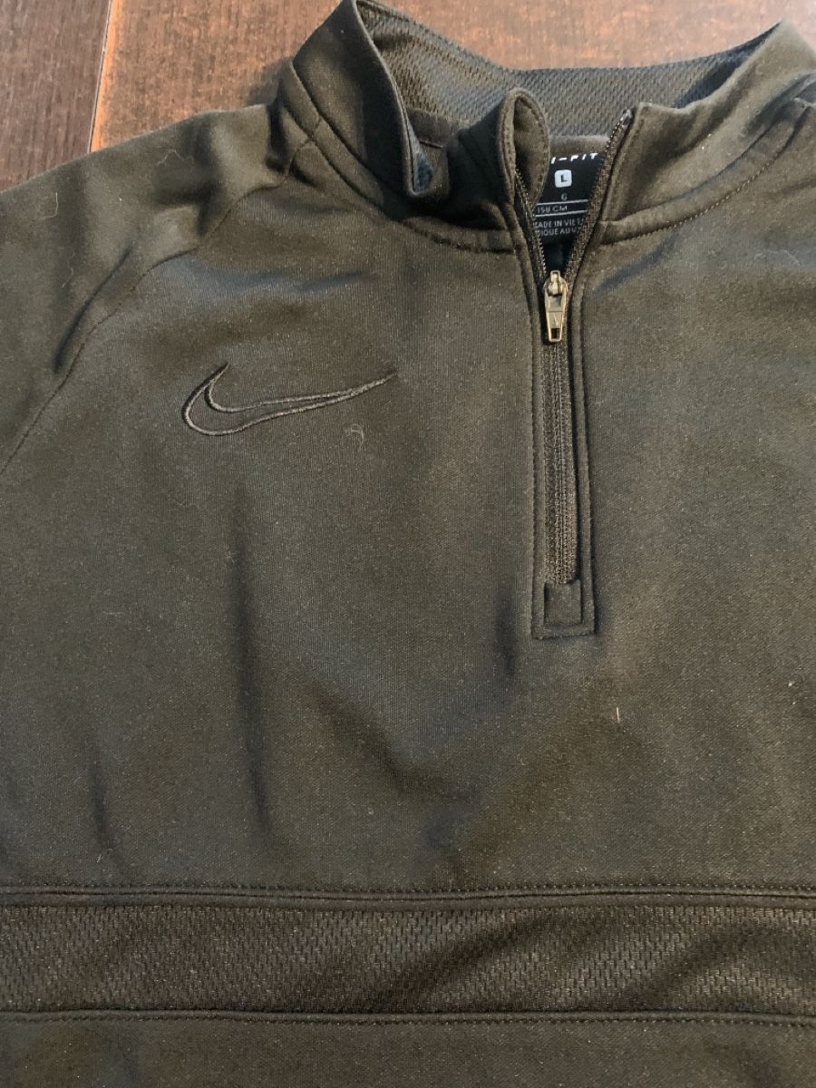Nike Maglioni & Felpe: Pull Nike idéal pour le sport taille 146/158cm – Usato da Domdidier venduto da qatar1973 3