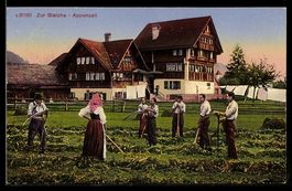 AK Appenzell, Heuernte vor dem Gasthaus zur Bleiche