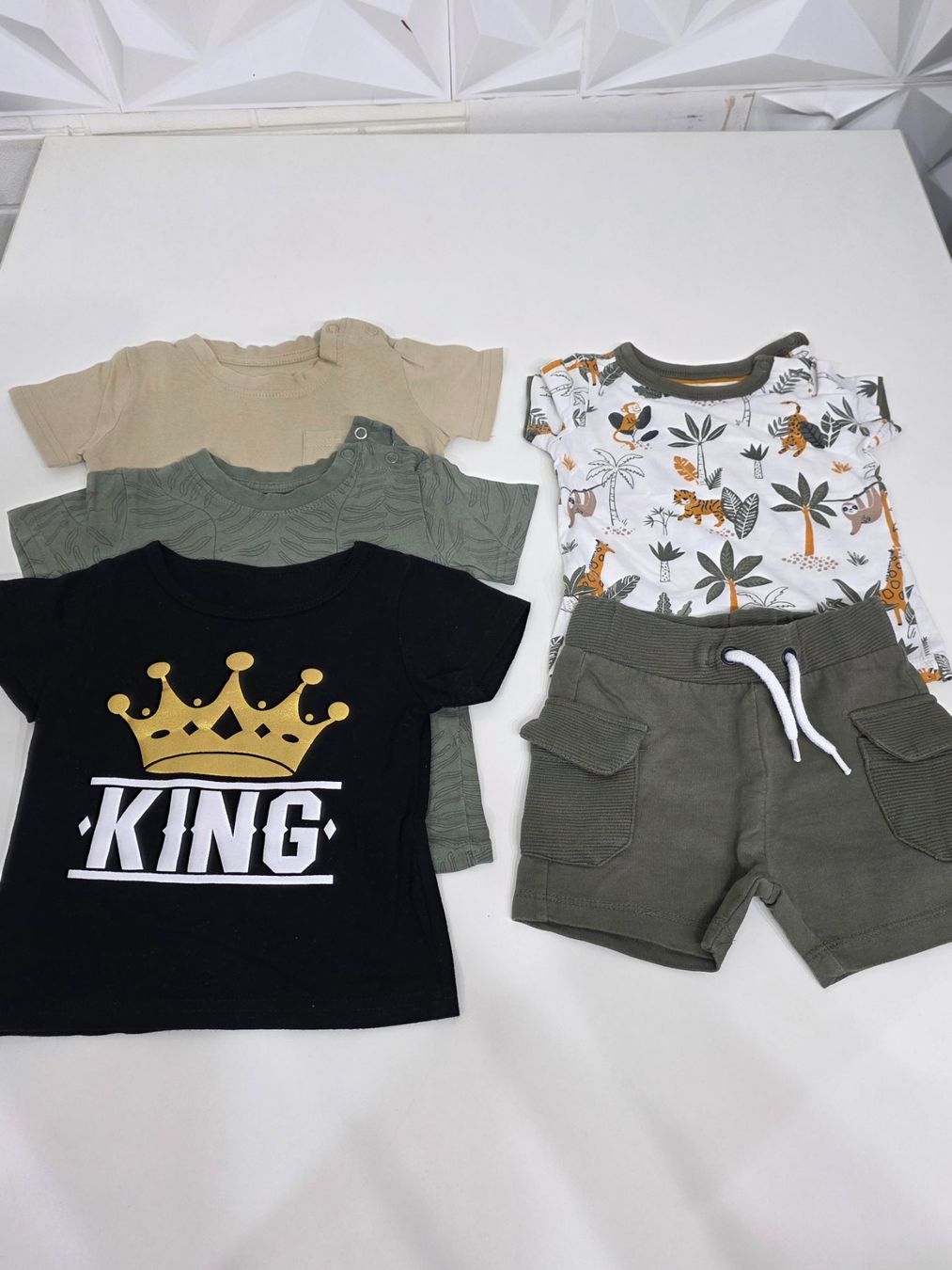Lots de vêtements: 5 teilig Kleider Kinder Grösse 74 – D'occasion à Scherzingen par Benjanil
