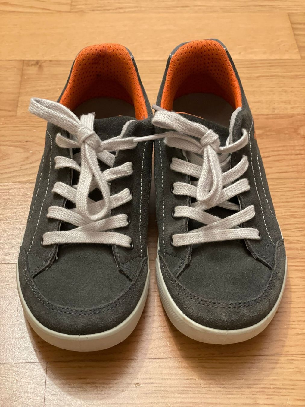 Lowa Scarpe per ragazzi: Kinderschuhe Lowa – Usato da Herisau venduto da Herisauar 1
