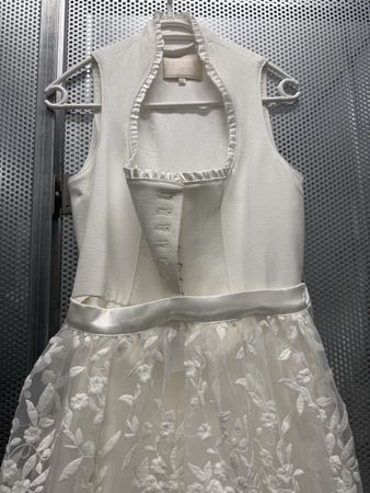 Krüger Dirndl, Grösse 36, weiss mit Spitze- ideal fürs Fest!