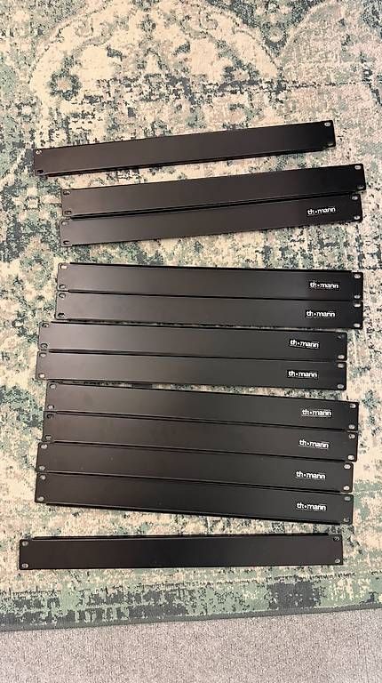 Sonstiges Zubehör: 19" Rack – Gebraucht aus Dübendorf von art_1 1