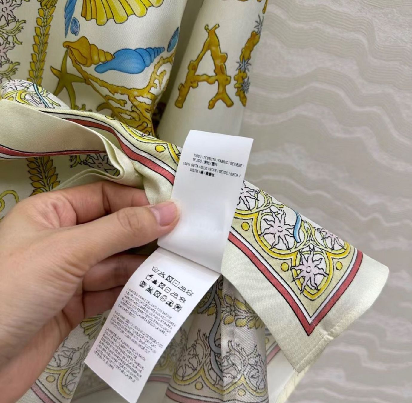 Vestiti: Kleid aus Seide. Gr. 36/38, neu – Nuovo (secondo la descrizione) da Reigoldswil venduto da benja01 4