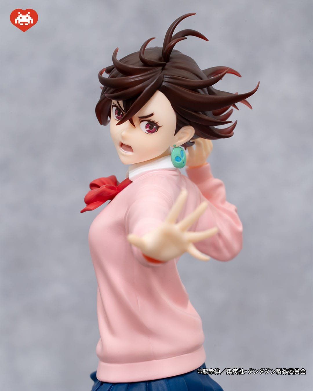 Statuette: Dandadan statuette PVC Dressta Momo 23 cm – Nuovo e nell'imballaggio originale da St-Imier venduto da ATTAKSHOP 6