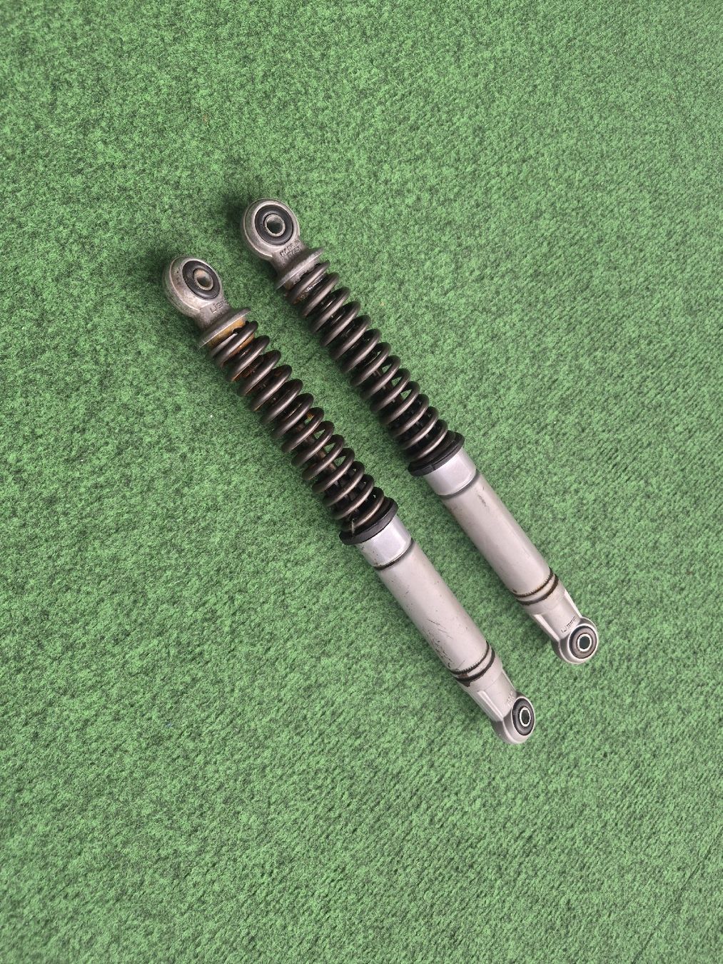 Puch Mofa-Ersatzteile: Puch Maxi S Stossdämpfer 30cm – Gebraucht aus Belp von intru 1