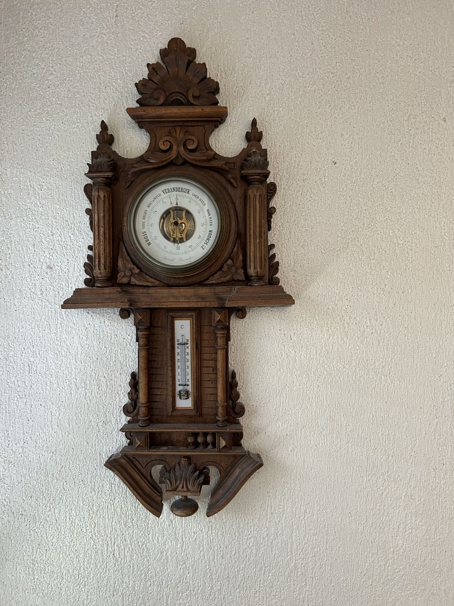 Altri elettrodomestici e apparecchi d’epoca: Wandbarometer mit Thermometer Holzgehäuse antik – Usato da Bern venduto da wal_qv9w