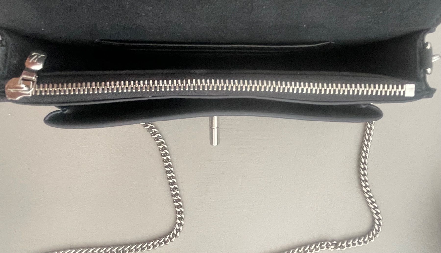 Louis Vuitton Borse da donna: Louis Vuitton Mylockme Chain Pochette – Nuovo (secondo la descrizione) da Oberarth venduto da Mandy333 8