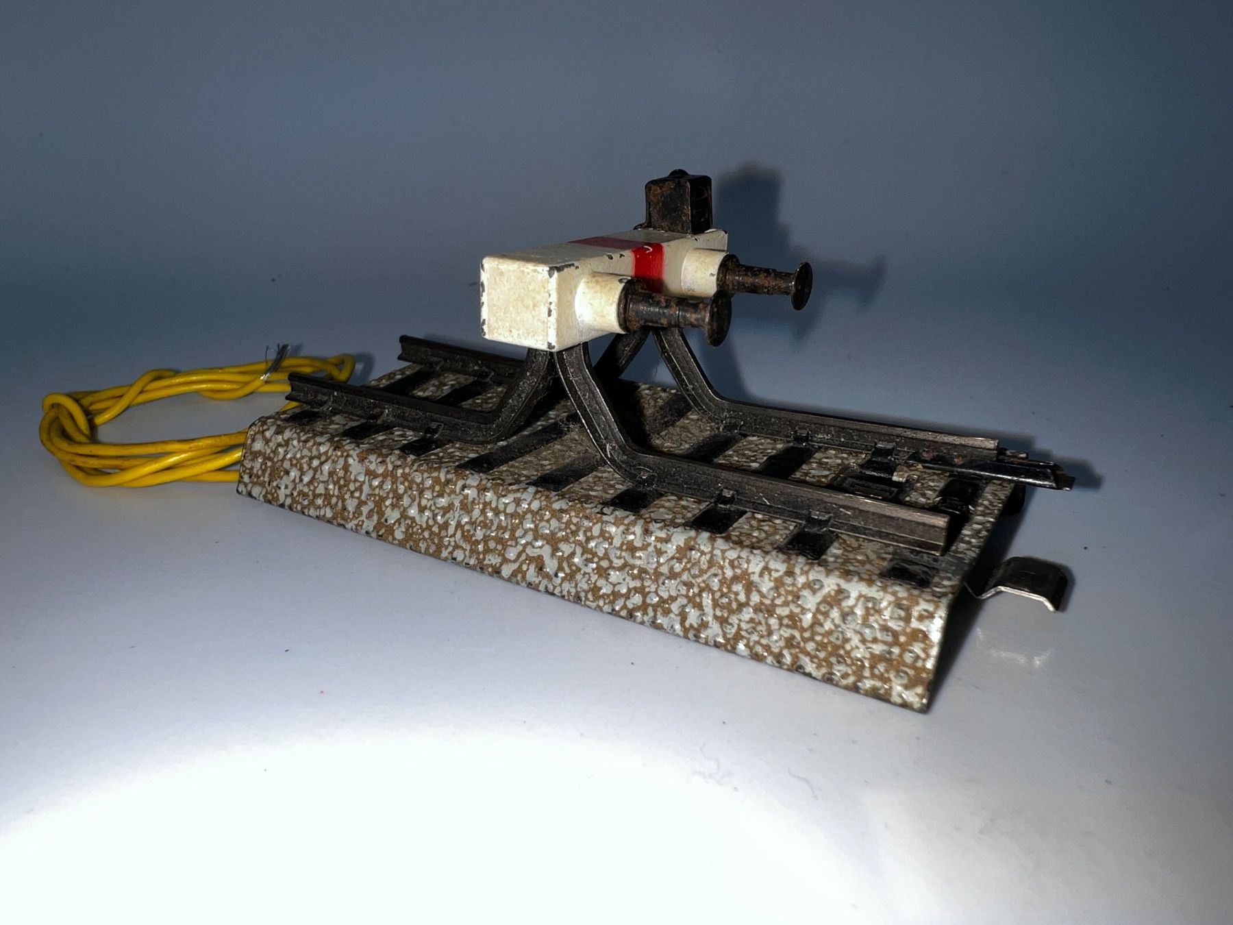 Märklin Modellini di ferrovie: Märklin H0, Prellbock (5129) mit Lampe – Usato da Basel venduto da jonnyhaas 1