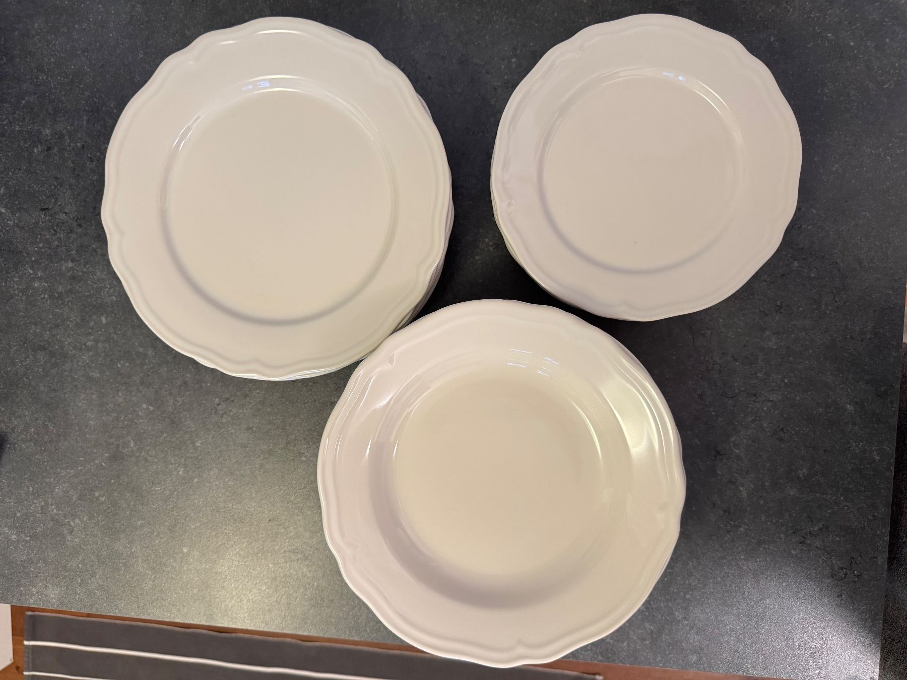 Ikea Geschirrsets: Service de table + ramequins Upplaga Ikea – Gebraucht aus Zürich von lcg_898x