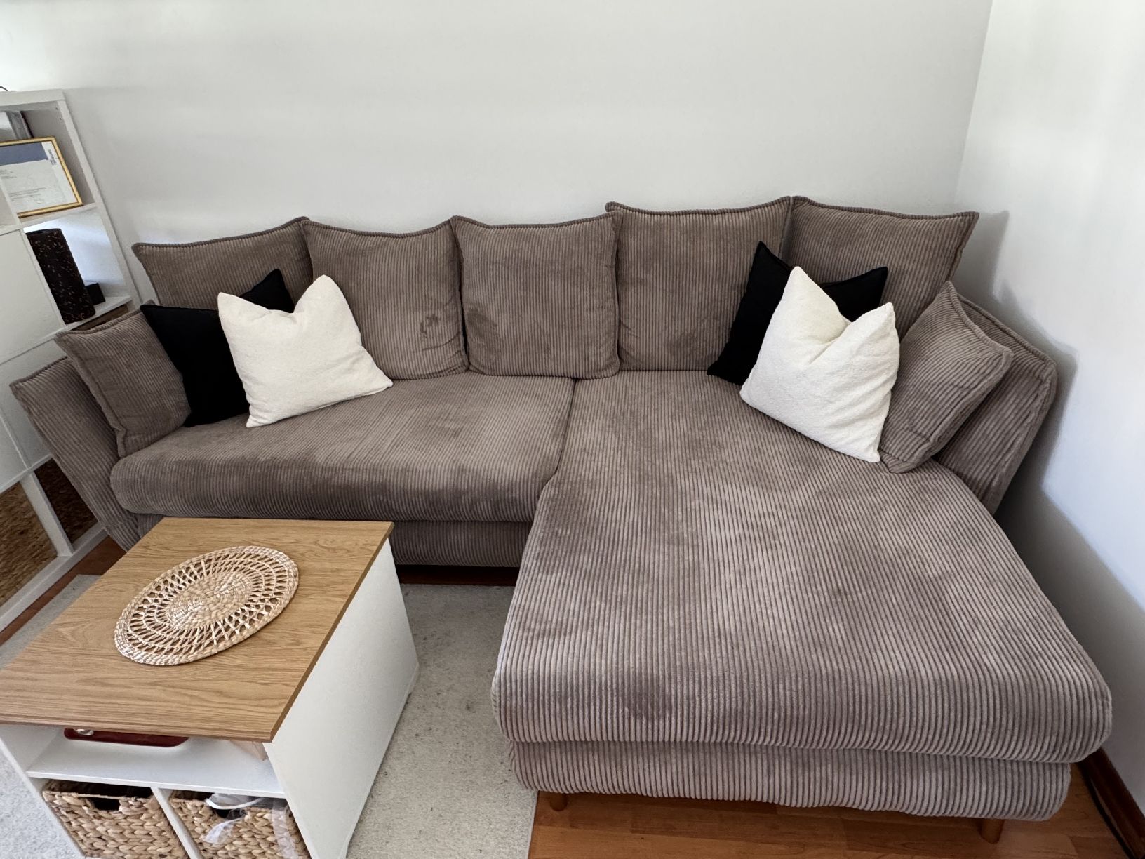 Sofas: Ecksofa mit Schlaffunktion und Bettkasten – Neu (gemäss Beschreibung) aus Baden von ama_2782