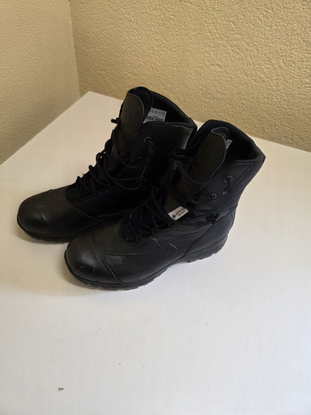 Haix Scarpe da uomo: Schwarze HAIX Stiefel, Grösse 45, top  – Usato da Alberswil venduto da mario889